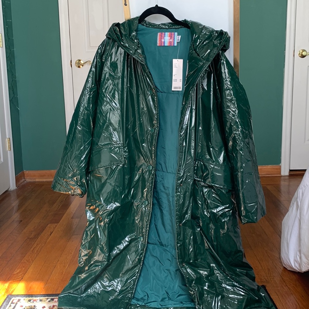 Urban Outfitters long hooded puffer coat in Forest Green - brand new